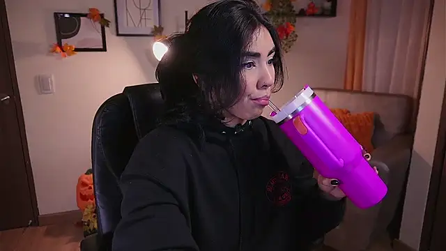 Isabella dior online show from October 25, 3:30 pm