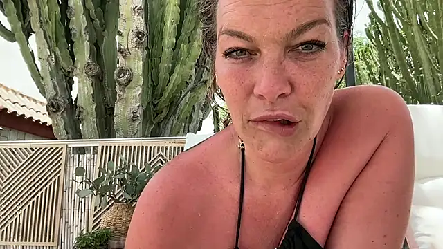 Cyberchickie-official online show from June 28, 12:01 pm