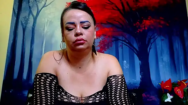 ElizabethEven online show from November 16, 9:15 pm