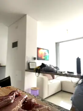 LaraHenao online show from September 18, 1:53 pm