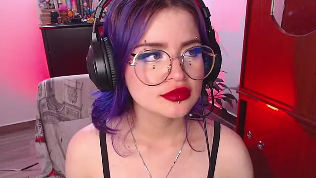 Snapshot of Raventh_ chatting on October 16, 3:58 pm Raventh online show from October 16, 3:58 pm