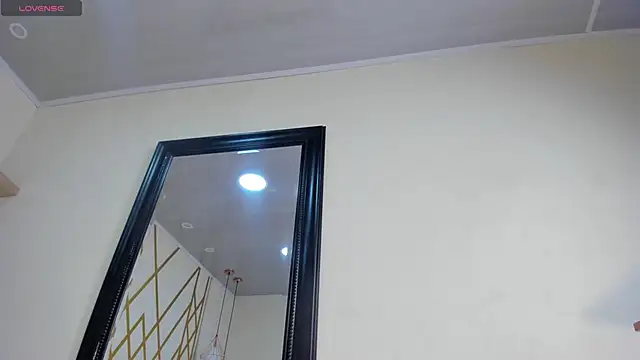 maryevans  online show from November 18, 1:23 pm