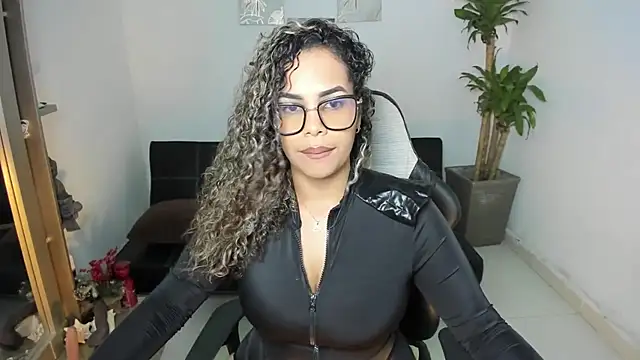 alyssannVhm online show from October 24, 2:29 am