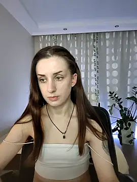 FranceskoJones online show from September 18, 5:00 pm