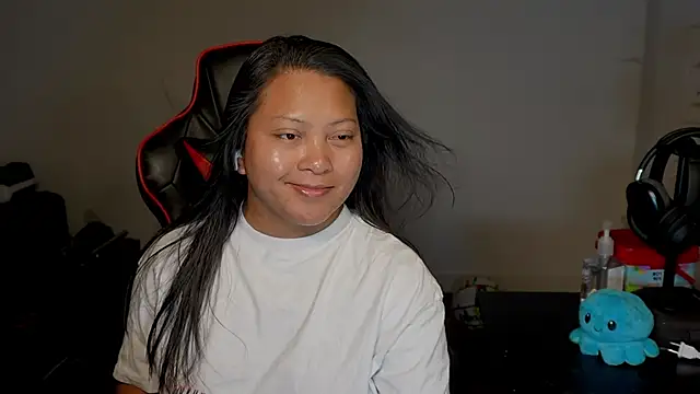 Bubbleliyah online show from May 9, 2:13 am