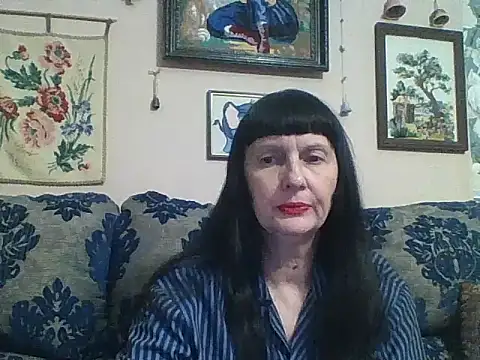 MelanyBanks online show from April 15, 11:11 am