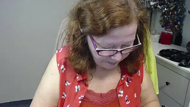 Adelewildx online show from December 16, 10:32 am