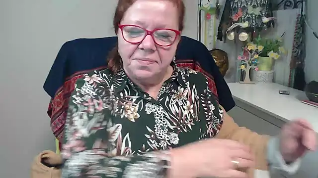 Adelewildx online show from November 17, 4:02 am