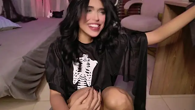 Snapshot of YourKatt chatting on October 12, 3:53 am YourKatt online show from October 12, 3:53 am