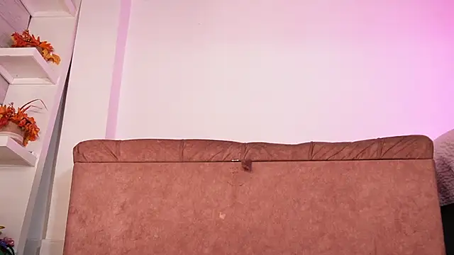 emyli sw  online show from September 10, 3:17 am