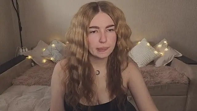 ViolettaLopez online show from September 18, 12:15 pm