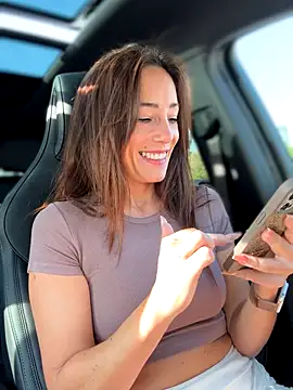 SweeetAlegra online show from September 13, 8:22 am