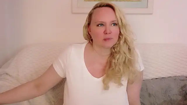 Sarah4you online show from October 28, 5:52 pm