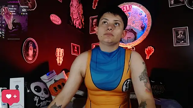 girl intense444 online show from October 19, 7:05 pm