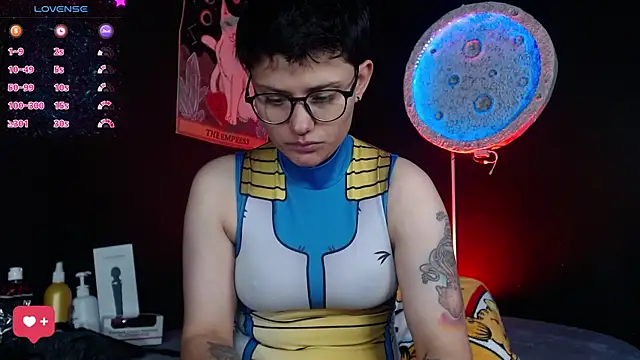 girl intense444 online show from June 8, 1:34 pm