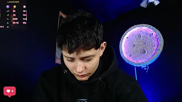 girl intense444 online show from March 30, 12:49 pm