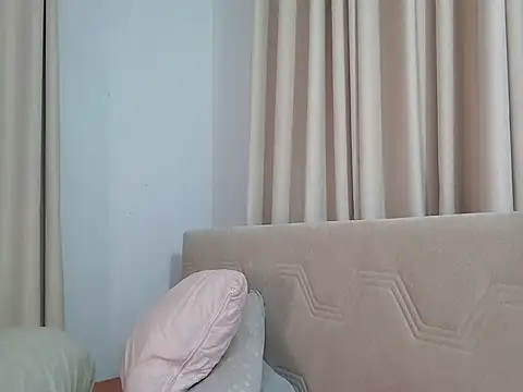 Deliciousgal online show from February 26, 1:59 am