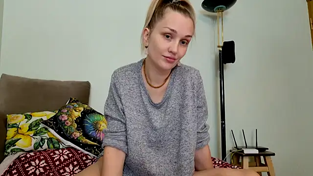 Hotty Evochka online show from November 29, 11:25 am