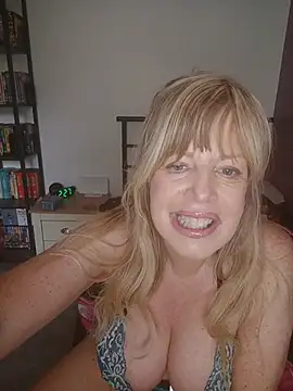msjuicylucy1982 online show from July 23, 1:30 pm