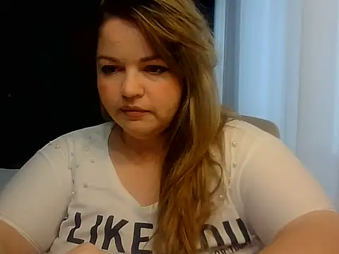cute  cherry online show from August 8, 10:34 am