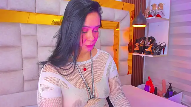 bigass monic online show from February 6, 3:43 am