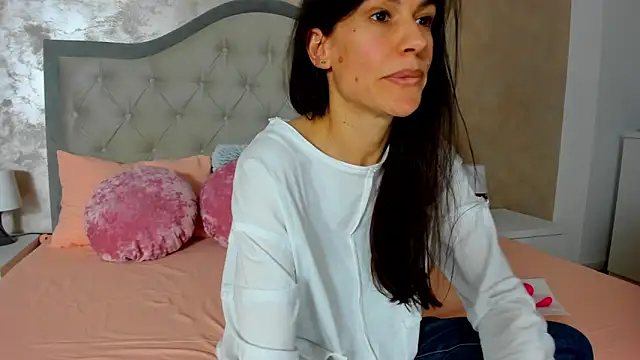 JennaMyers online show from March 27, 8:20 pm