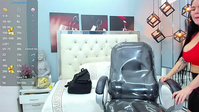 Snapshot of pearl_weet chatting on October 14, 6:21 pm pearl weet online show from October 14, 6:21 pm
