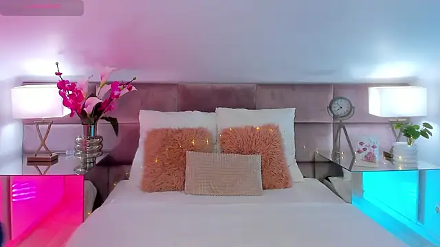 MiaMuse online show from February 17, 8:08 pm