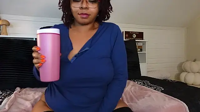 -khayaparker online show from October 29, 8:11 pm