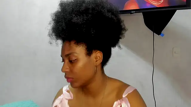 Snapshot of thaimy_ chatting on September 26, 1:03 am thaimy online show from September 26, 1:03 am