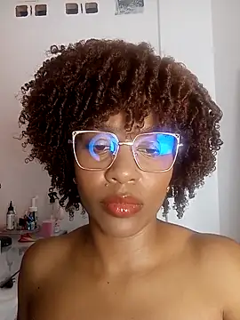 thaimy  online show from April 12, 2:47 am