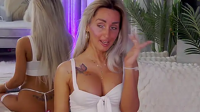 IsabelleEthan online show from June 2, 12:22 am