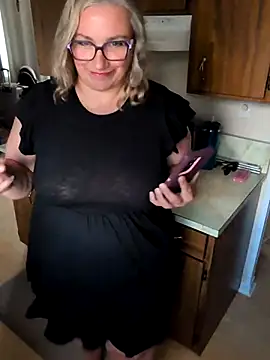 Canadian BBW online show from July 15, 10:25 pm