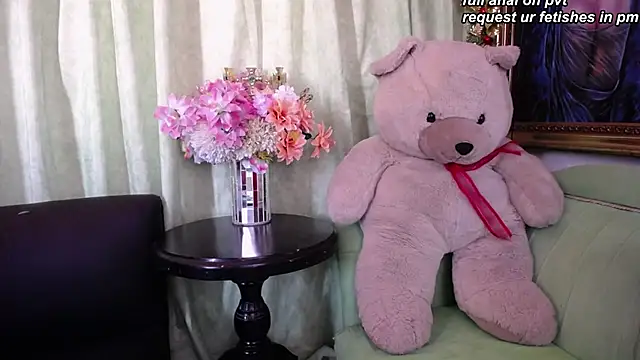 mia beatles online show from September 15, 3:53 pm