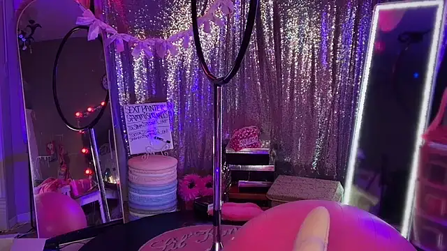 bimbotwerkqueen online show from May 2, 1:42 am