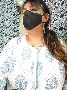 Snapshot of cute-tanvi chatting on September 15, 12:52 am cute-tanvi online show from September 15, 12:52 am