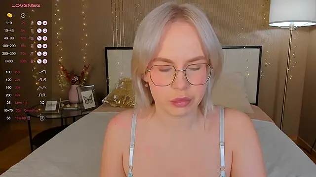 bellatip online show from November 24, 1:18 am