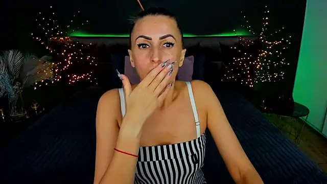 Snapshot of Rebecca_Diamond chatting on September 27, 12:01 pm Rebecca Diamond online show from September 27, 12:01 pm