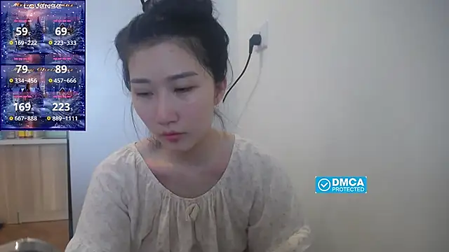 Snapshot of Asiagirll chatting on October 3, 1:33 am Asiagirll online show from October 3, 1:33 am