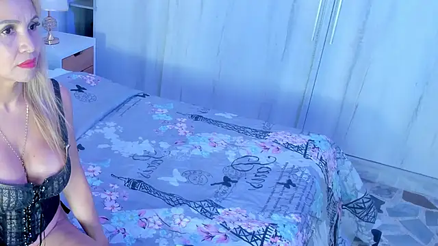 elena mature online show from October 14, 8:00 pm