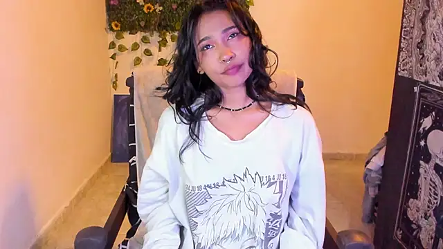 Mary Rosse1 online show from October 22, 6:46 pm