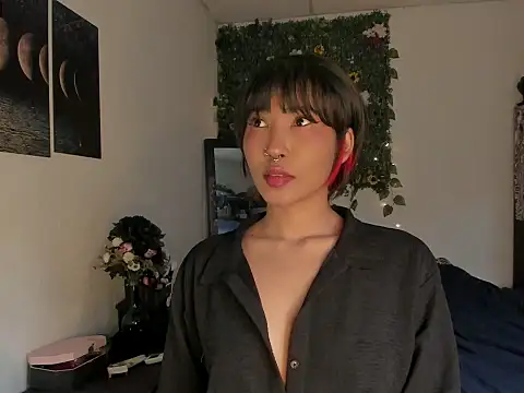 Mary Rosse1 online show from January 13, 7:40 pm