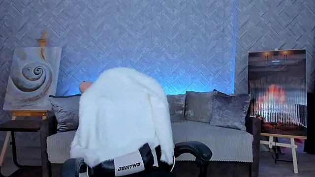 EvaBarsa  online show from October 10, 2:38 am