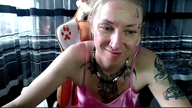 cold lollipop online show from April 18, 7:22 am