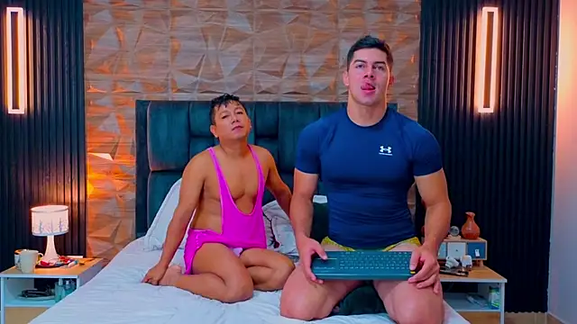 FelipeAndMarcello3 online show from January 14, 2:44 pm