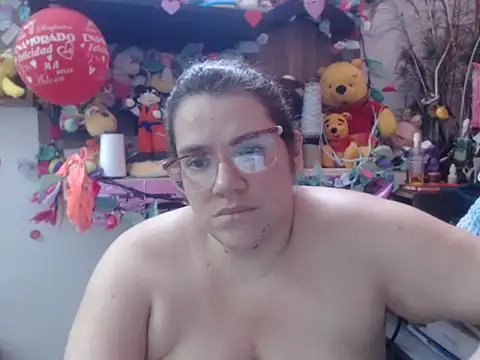 karlythothxh online show from September 16, 9:23 pm