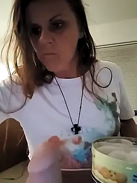 Scarlettishere online show from April 12, 1:30 am