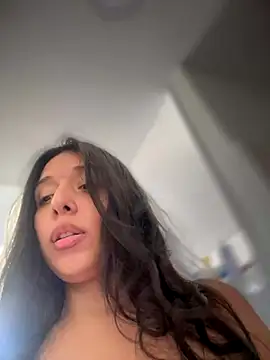 Snapshot of kiaraglam2 chatting on September 18, 7:01 pm kiaraglam2 online show from September 18, 7:01 pm