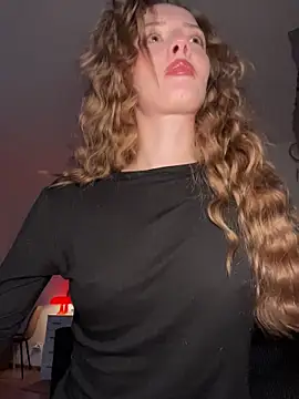 Weeissy online show from December 15, 7:19 pm