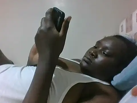 queen aria19 online show from December 15, 6:29 am